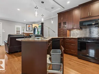 12768 118 ST NW photo 18