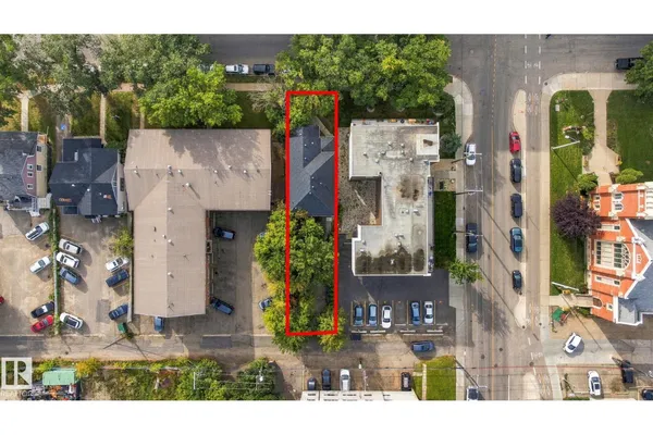 10143 123 ST NW photo 2