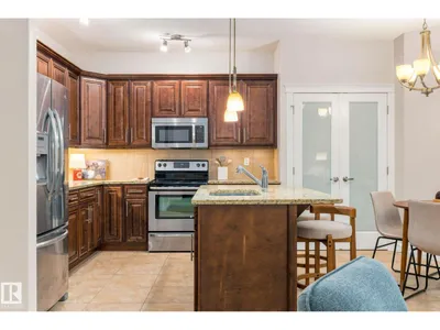 10143 123 ST NW photo 20