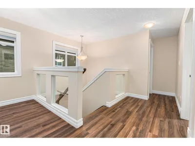 10143 123 ST NW photo 29