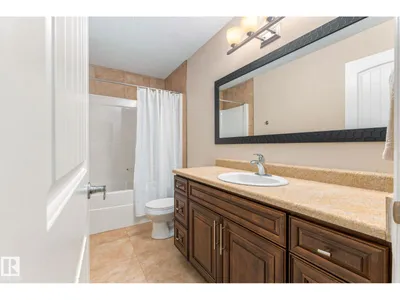 10143 123 ST NW photo 37