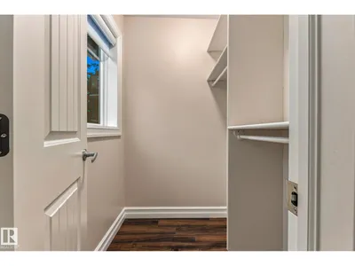 10143 123 ST NW photo 39