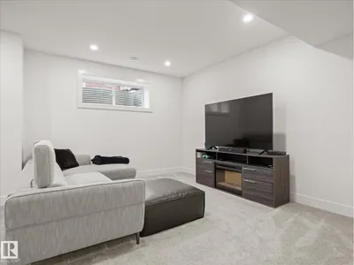 17 SAVOY CR photo 31