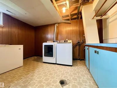 3834 110 AV NW photo 42