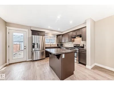 5709 66 ST photo 7