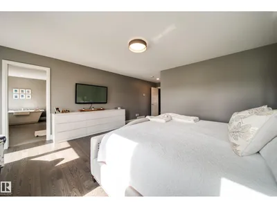17707 9A AV SW photo 29