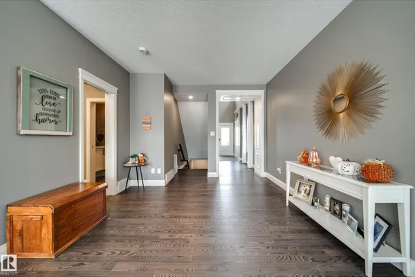 17707 9A AV SW photo 2