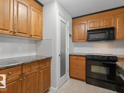 #408 9020 JASPER AV NW photo 11