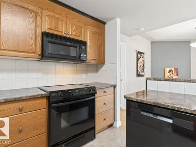 #408 9020 JASPER AV NW photo 12