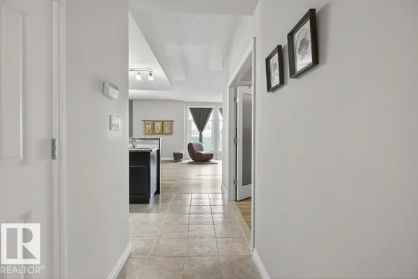 #408 9020 JASPER AV NW photo 2