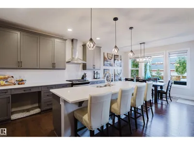 15820 15 AV SW photo 5