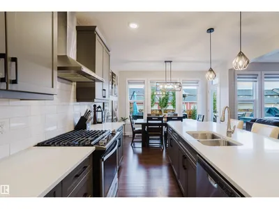 15820 15 AV SW photo 9