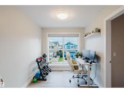 15820 15 AV SW photo 43