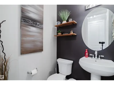 15820 15 AV SW photo 55