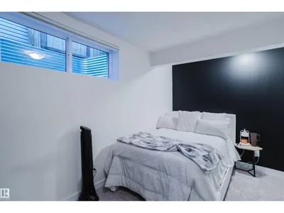 15820 15 AV SW photo 68