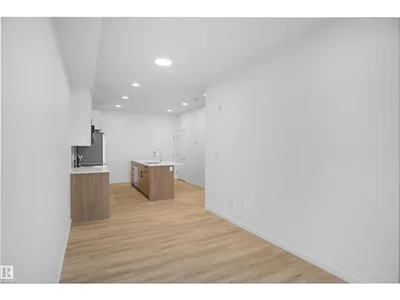 #101 3715 141 ST SW photo 4