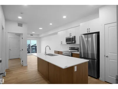 #101 3715 141 ST SW photo 5