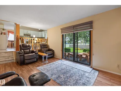 5712 123 AV NW photo 16