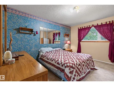 5712 123 AV NW photo 18