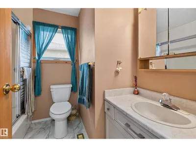 5712 123 AV NW photo 24