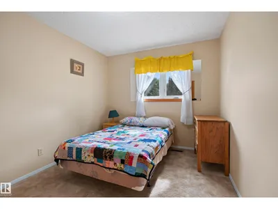 5712 123 AV NW photo 25