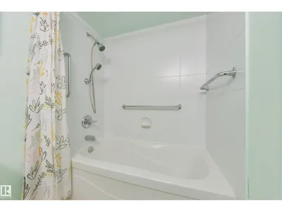 #1201 10135 SASKATCHEWAN DR NW photo 33