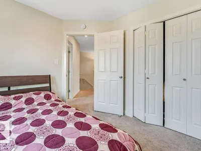 5315 22 AV SW photo 22