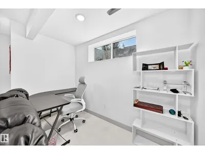 12035 168 AV NW photo 55