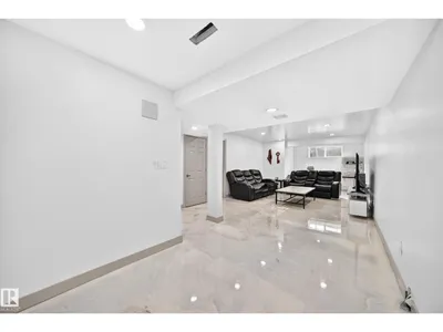 12035 168 AV NW photo 58