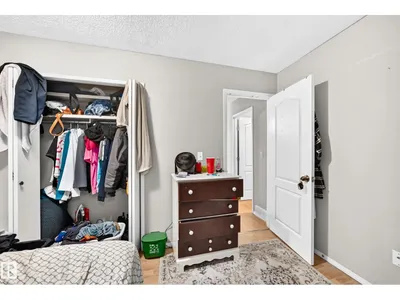 2331 139 Ave NW photo 9