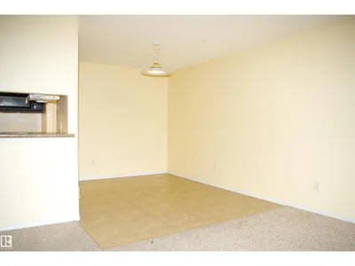 #305 70 WOODSMERE photo 12