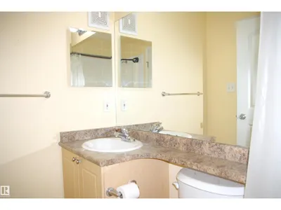 #305 70 WOODSMERE photo 18