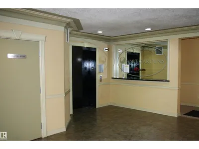 #305 70 WOODSMERE photo 6