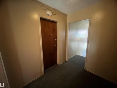 12719 118 ST NW photo 4