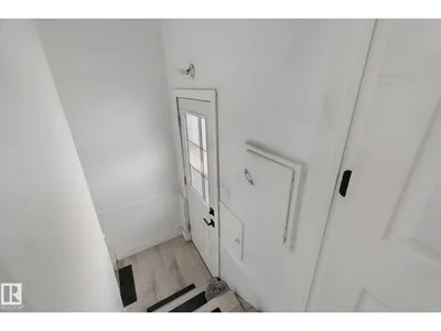 11914 124 ST NW photo 29