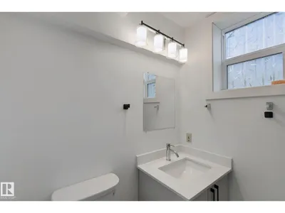 11914 124 ST NW photo 43