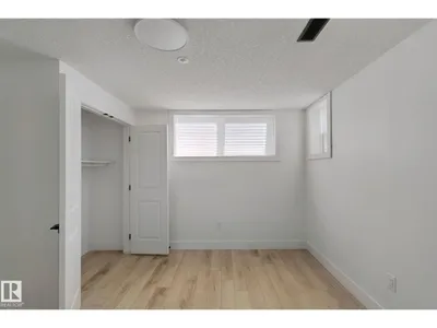 11914 124 ST NW photo 46