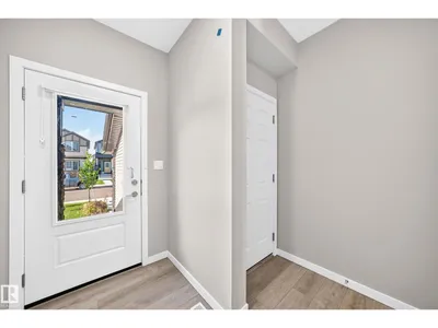 7056 182 AV NW photo 5