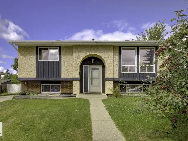 3216 138 AV NW, Edmonton