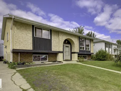 3216 138 AV NW photo 12