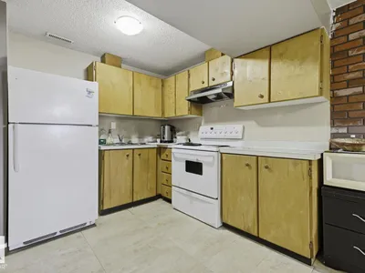 3216 138 AV NW photo 8