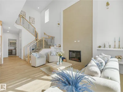 102 Ravenshire Wynd photo 6