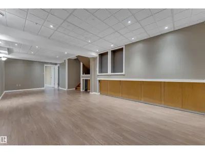 9722 157 ST NW photo 33