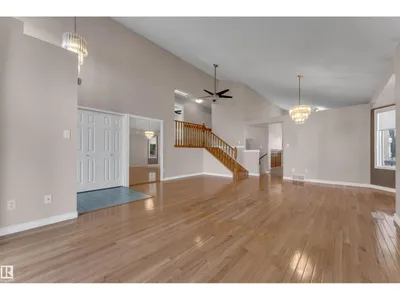 9722 157 ST NW photo 8