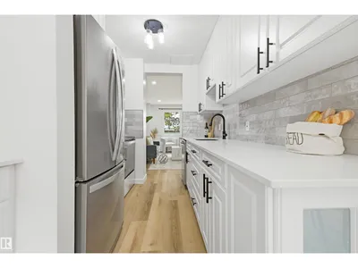 414 VILLAGE ON THE GR NW photo 10