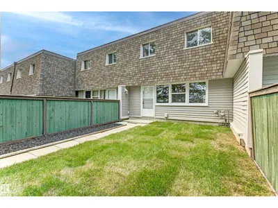 414 VILLAGE ON THE GR NW photo 28
