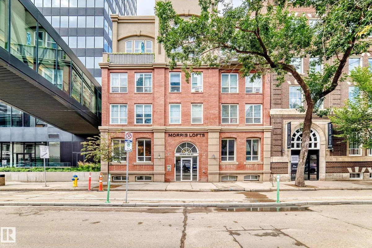 #303 10154 103 ST NW exterior
