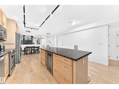 #303 10154 103 ST NW photo 5