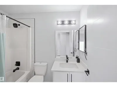 2122 37 AV NW photo 25