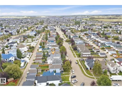 2122 37 AV NW photo 41